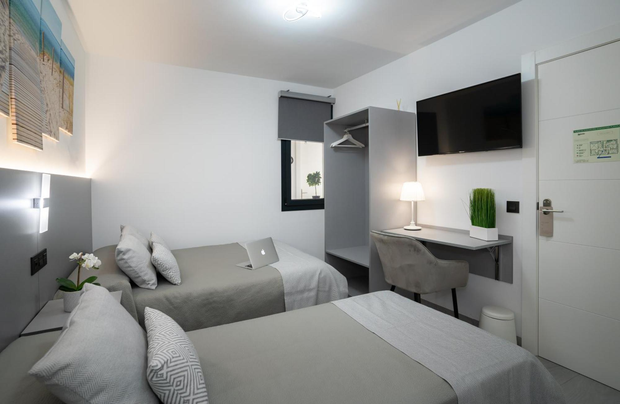 Stay Belonio L'Prados Malaga Room photo